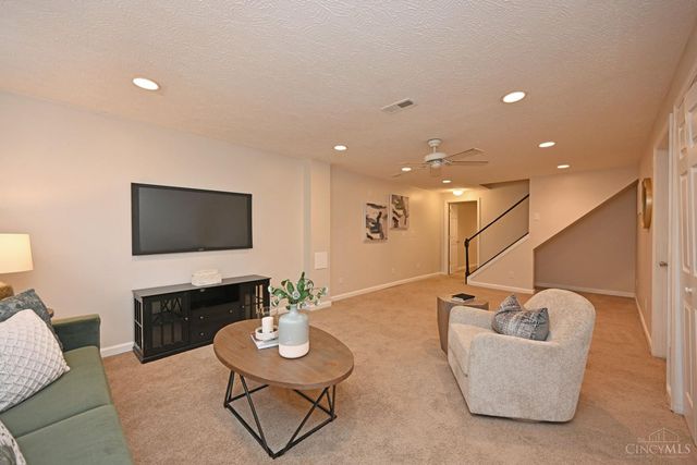 10174 Amberwood Court, West Chester, OH 45241
