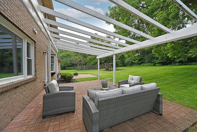 10174 Amberwood Court, West Chester, OH 45241