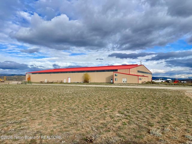 19 CROSSFIRE Road, Pinedale, WY 82941 property photo