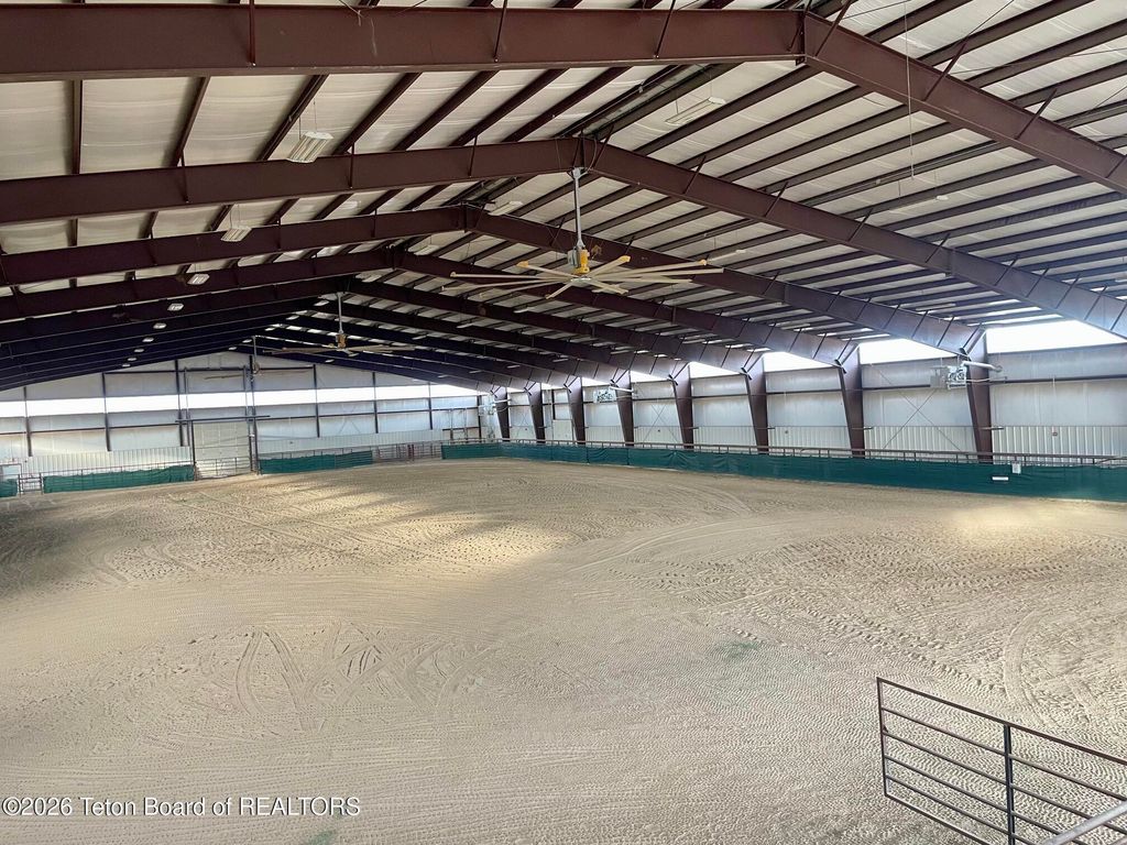19 CROSSFIRE Road, Pinedale, WY 82941 photo 2