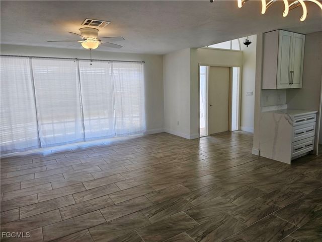 1242 Par View DR, Sanibel, FL 33957