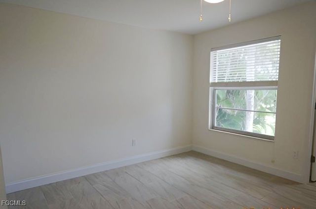 1242 Par View DR, Sanibel, FL 33957