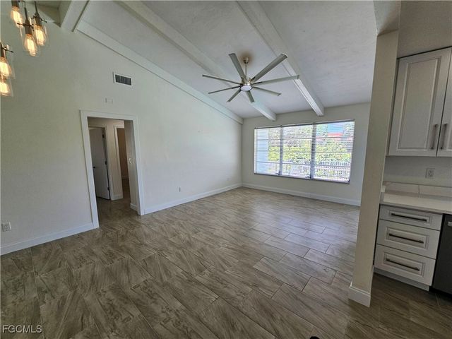 1242 Par View DR, Sanibel, FL 33957