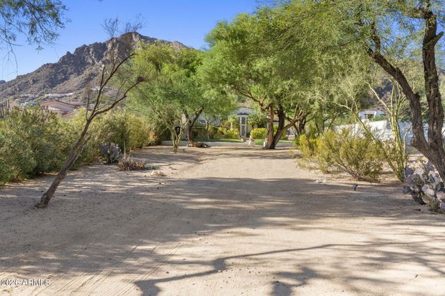 5710 E CAMELBACK Road, Phoenix, AZ 85018