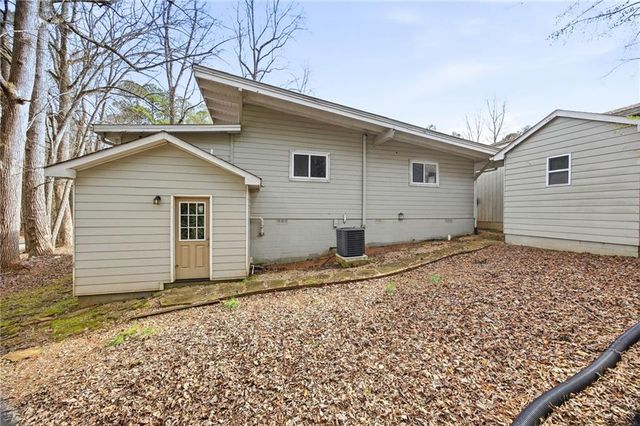 504 N Little Victoria Road, Woodstock, GA 30189