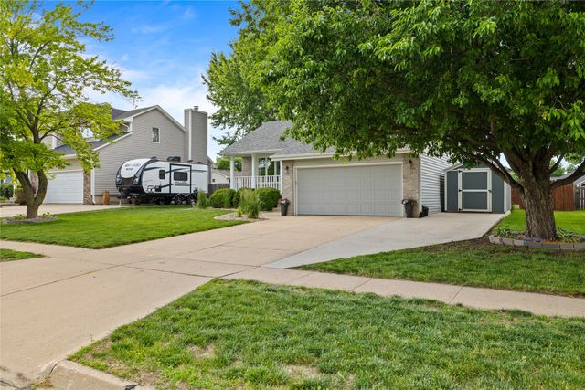 711 SE Dolan Drive, Grimes, IA 50111