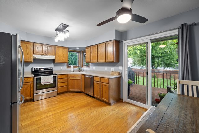 711 SE Dolan Drive, Grimes, IA 50111