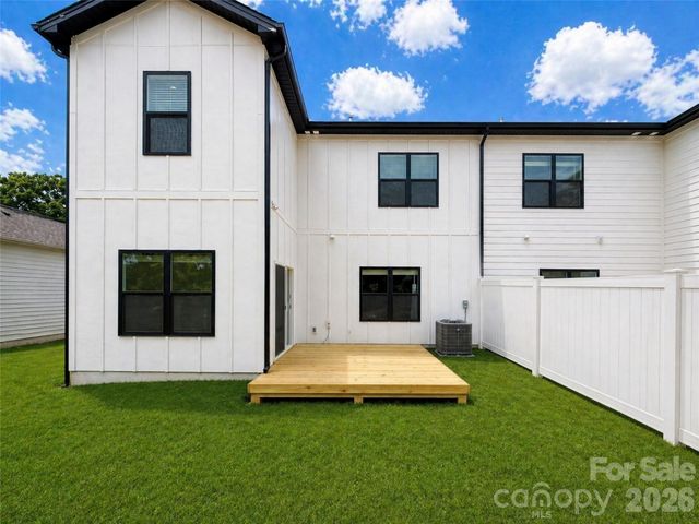 1220 N Sharon Amity Road, Charlotte, NC 28211