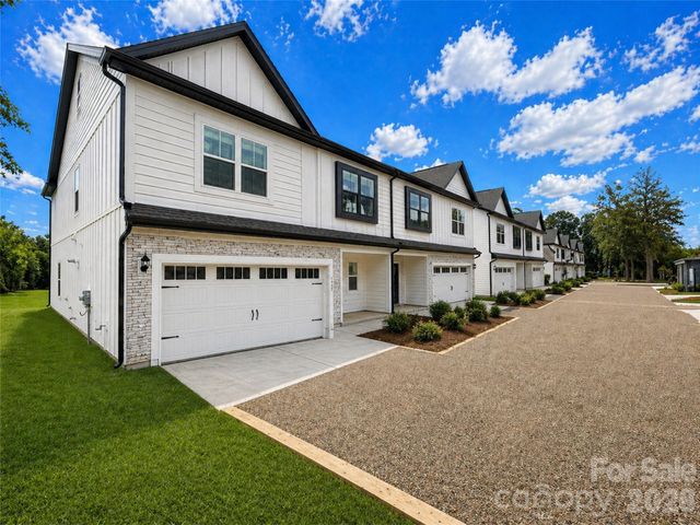 1220 N Sharon Amity Road, Charlotte, NC 28211