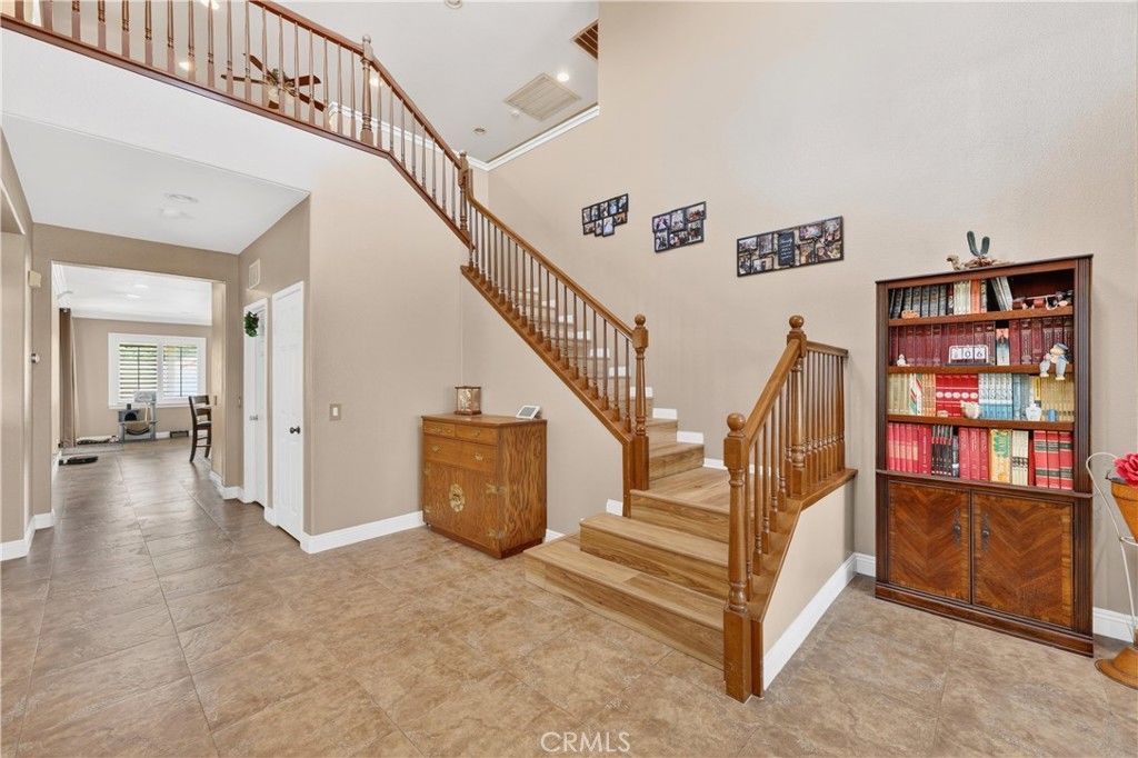 Image 10 of property listing at 27708 Carlton Oaks Street, Murrieta, CA 92562