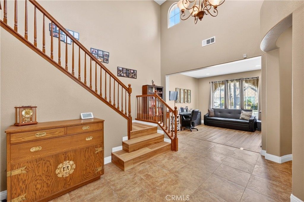 Image 11 of property listing at 27708 Carlton Oaks Street, Murrieta, CA 92562