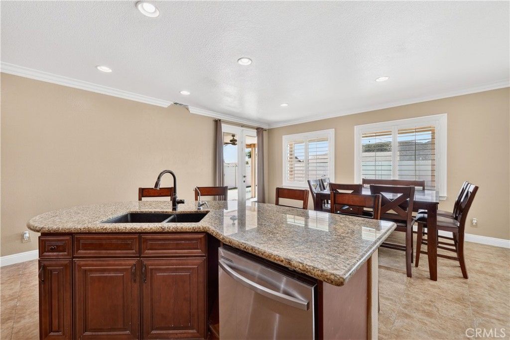 Image 19 of property listing at 27708 Carlton Oaks Street, Murrieta, CA 92562