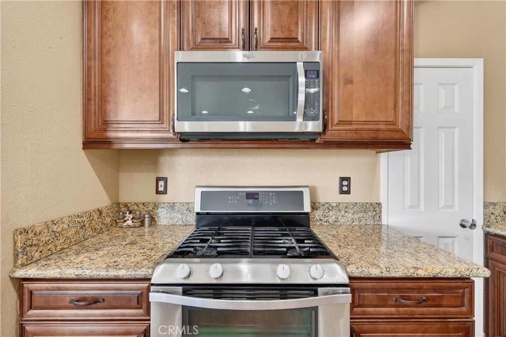 Image 22 of property listing at 27708 Carlton Oaks Street, Murrieta, CA 92562