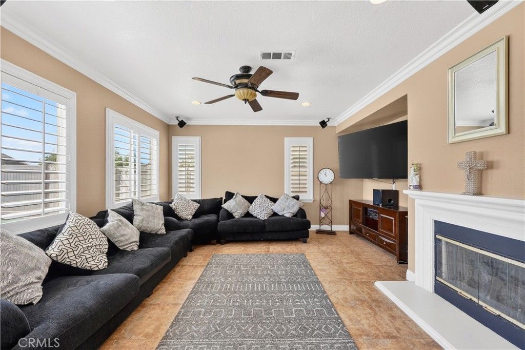 Image 24 of property listing at 27708 Carlton Oaks Street, Murrieta, CA 92562