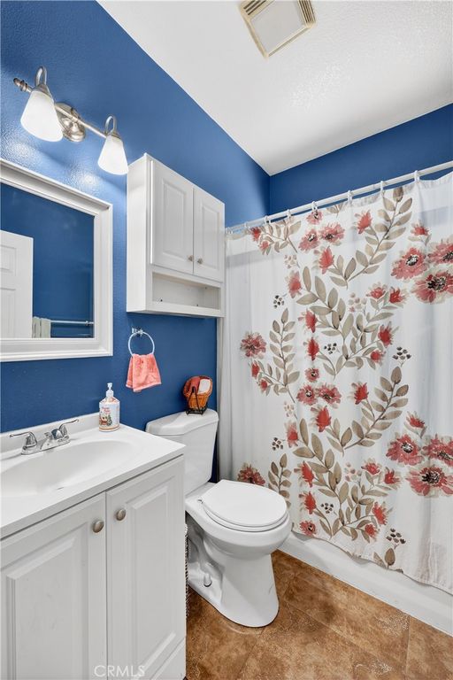 Image 28 of property listing at 27708 Carlton Oaks Street, Murrieta, CA 92562