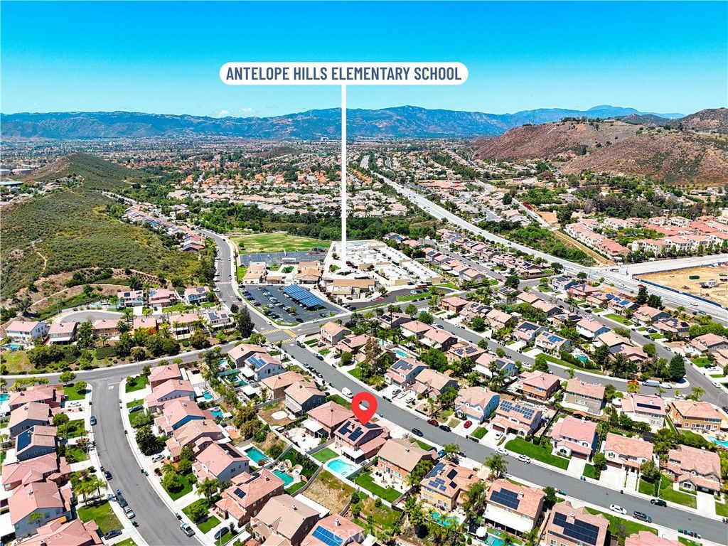 Image 68 of property listing at 27708 Carlton Oaks Street, Murrieta, CA 92562