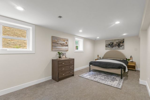 5029 W Windsor Avenue, Chicago, IL 60630