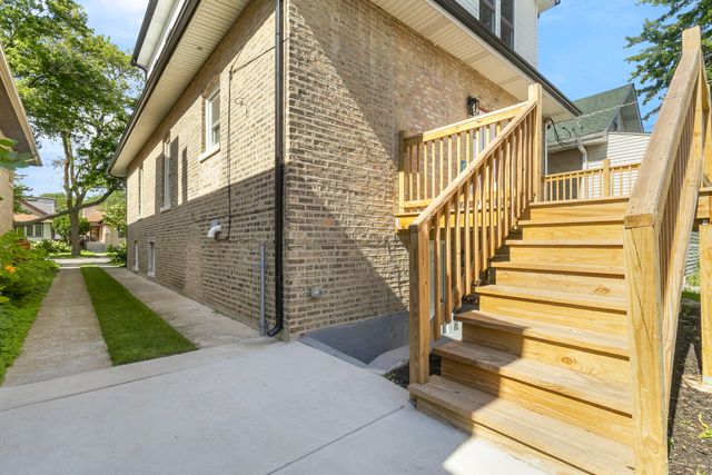 5029 W Windsor Avenue, Chicago, IL 60630