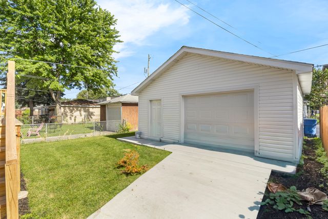 5029 W Windsor Avenue, Chicago, IL 60630