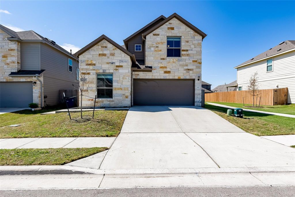 821 Falkland TRCE, Pflugerville, TX 78660
