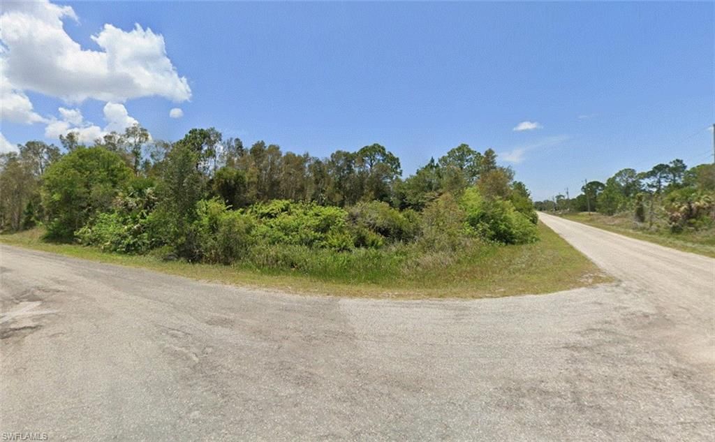982 Plantation RD, LEHIGH ACRES, FL 33974 — photo 2