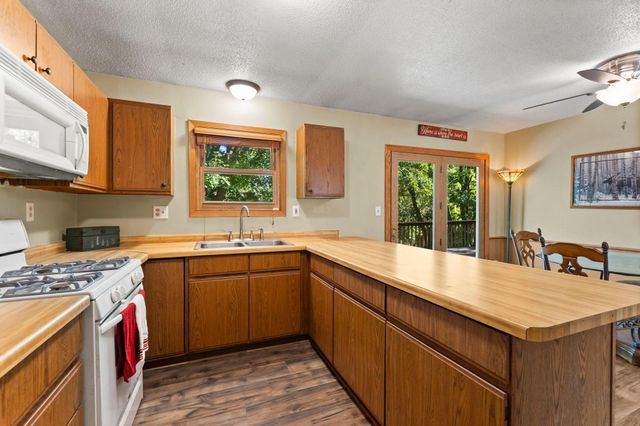 33165 Heather Street NW, Cambridge, MN 55008