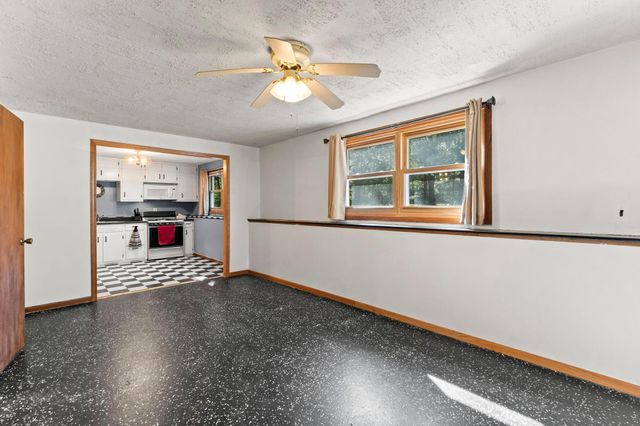 33165 Heather Street NW, Cambridge, MN 55008