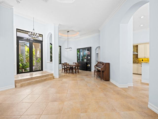 10800 Blue Palm Street, Plantation, FL 33324