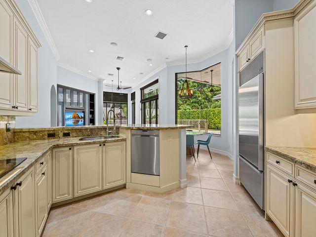 10800 Blue Palm Street, Plantation, FL 33324