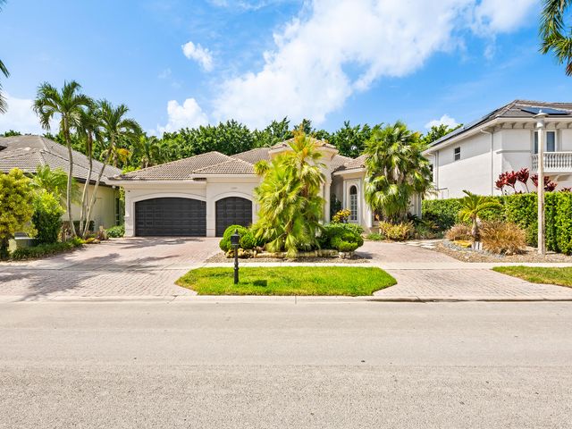 10800 Blue Palm Street, Plantation, FL 33324