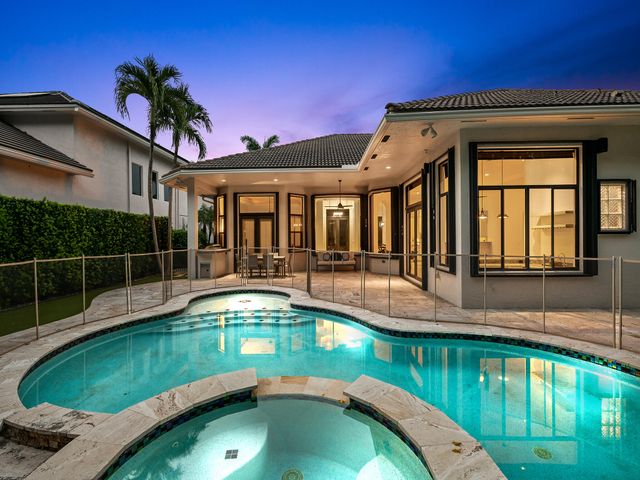10800 Blue Palm Street, Plantation, FL 33324