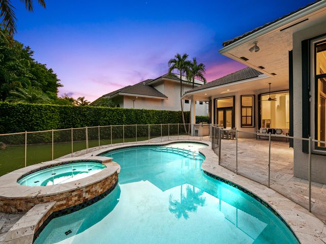 10800 Blue Palm Street, Plantation, FL 33324