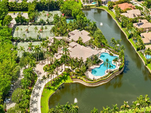 10800 Blue Palm Street, Plantation, FL 33324