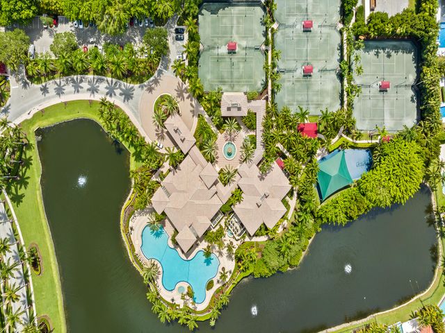 10800 Blue Palm Street, Plantation, FL 33324