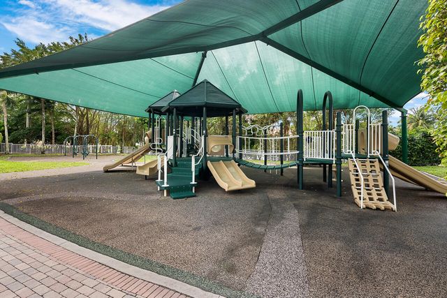 10800 Blue Palm Street, Plantation, FL 33324