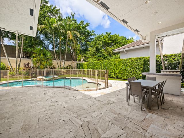 10800 Blue Palm Street, Plantation, FL 33324