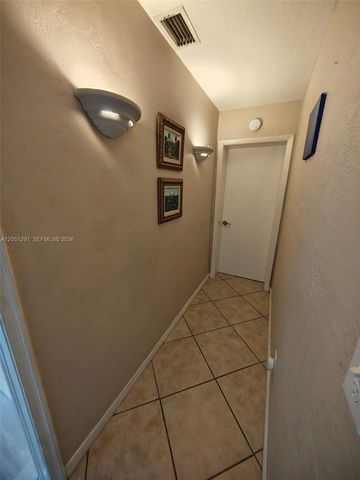 2418 Scott St, Hollywood, FL 33020