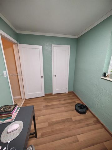 2418 Scott St, Hollywood, FL 33020