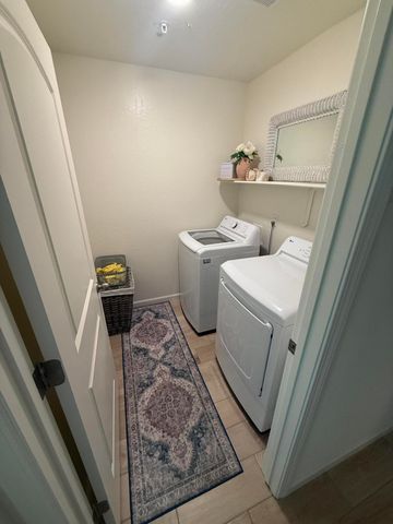 2121 E Oak Avenue, Visalia, CA 93292