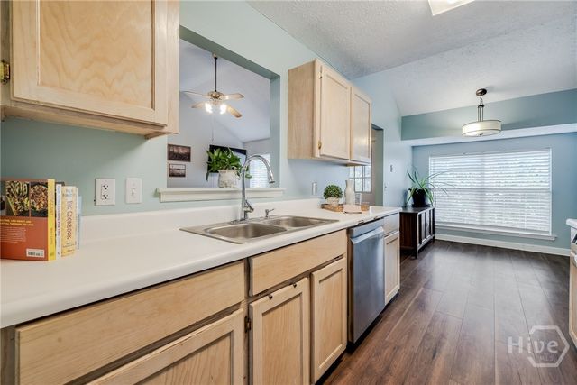 204 Redan Drive, Savannah, GA 31410