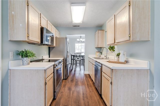 204 Redan Drive, Savannah, GA 31410