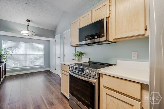 204 Redan Drive, Savannah, GA 31410