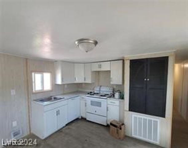 2884 Green Tree Avenue, Las Vegas, NV 89142