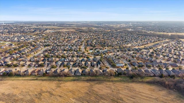 332 Highland Ridge Drive, Wylie, TX 75098