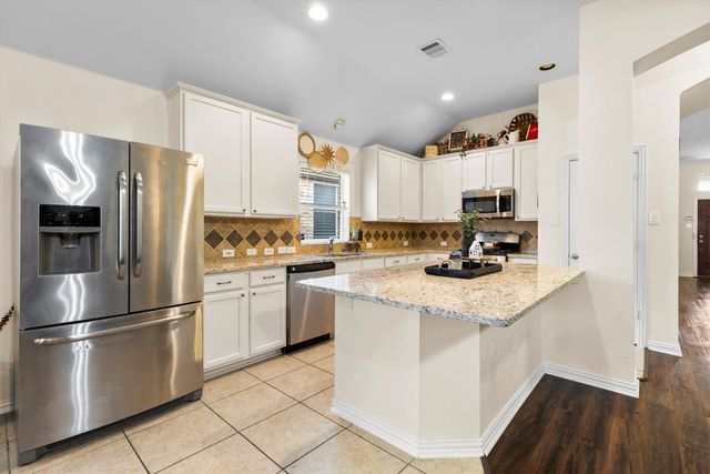 332 Highland Ridge Drive, Wylie, TX 75098