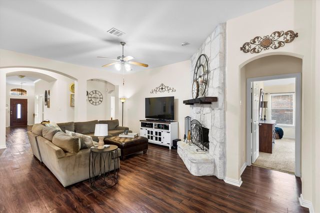 332 Highland Ridge Drive, Wylie, TX 75098