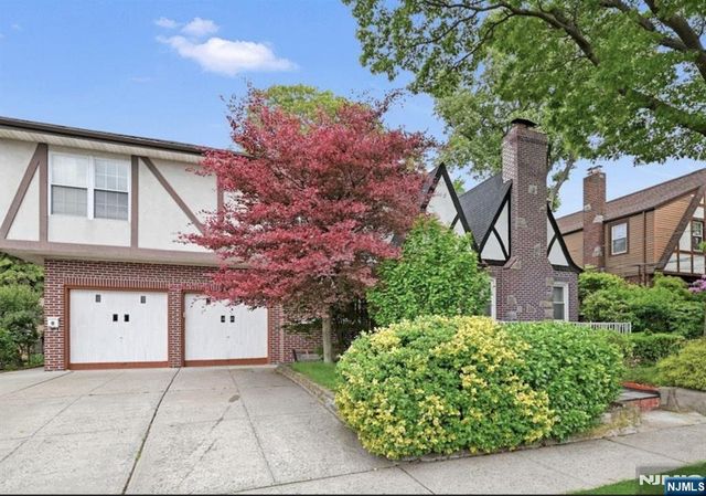 497 Oakdene Avenue, Ridgefield, NJ 07657