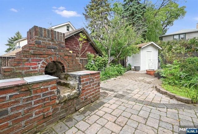 497 Oakdene Avenue, Ridgefield, NJ 07657