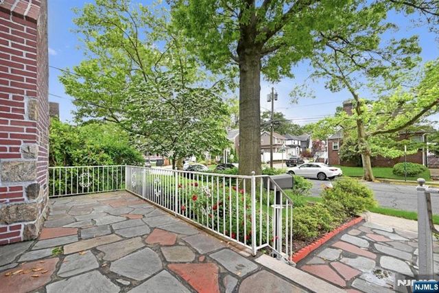 497 Oakdene Avenue, Ridgefield, NJ 07657