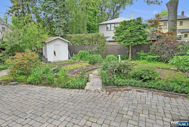 497 Oakdene Avenue, Ridgefield, NJ 07657